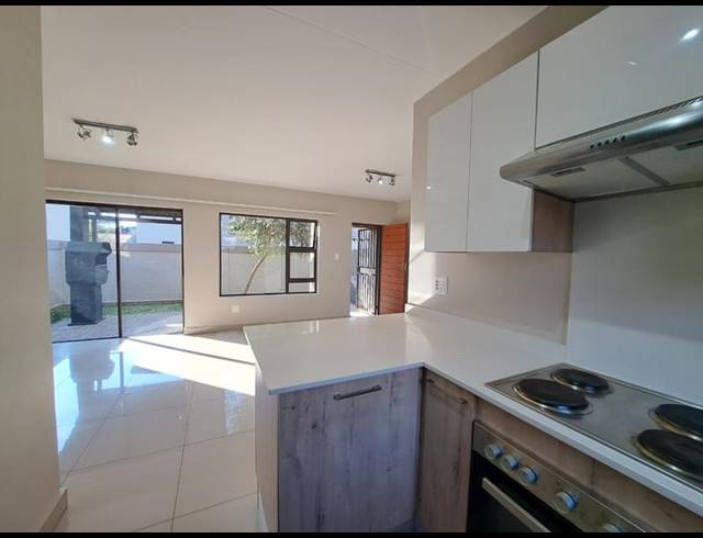 3 BEDROOM TOWNHOUSE FOR SALE IN MONTANA EXT 2